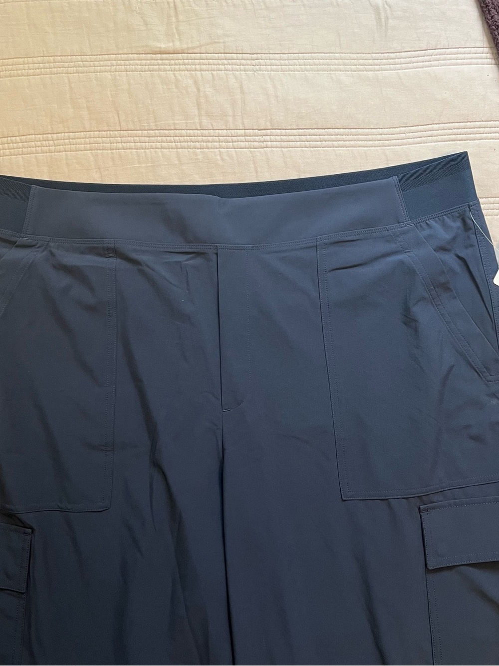 Athleta Brooklyn Heights Cargo Pant Wide Leg Navy Women’s Casual Travel NEW - Picture 6 of 10